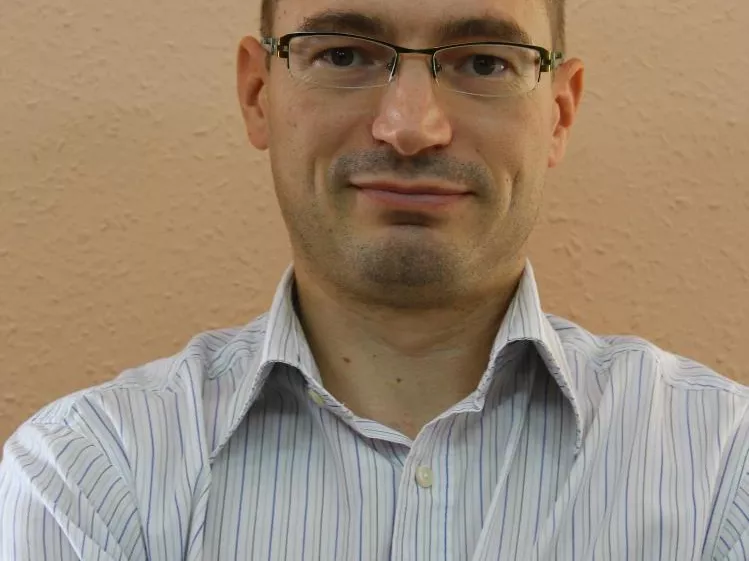 Operatív igazgató az Armadillonál