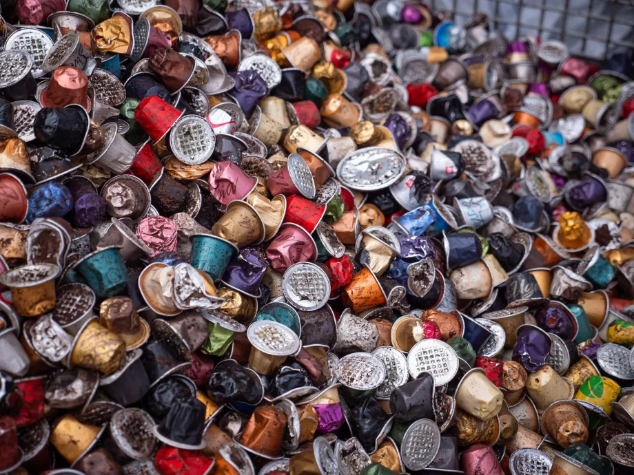 A Nespresso kapszulákból kinyert kávézacc pannonhalmi levendulamezőkre kerül