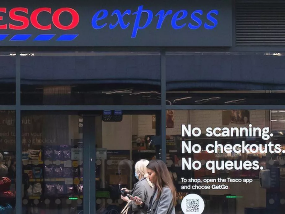 Magyarok is dolgoztak a Tesco első londoni okosüzletén