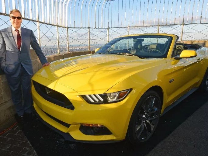 Ford Mustangot vittek New York tetejére