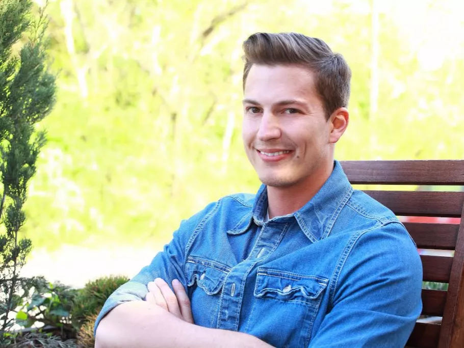 A vers nem egy lejárt formátum