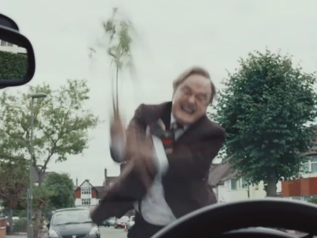 John Cleese reklámban szerepel