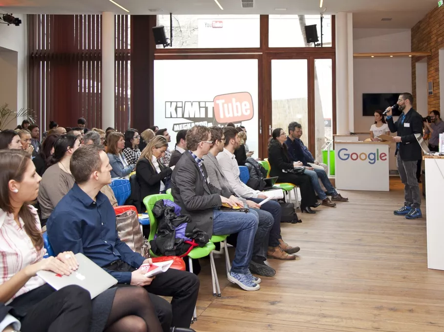 Nincs olyan, hogy online meg offline marketingstratégia