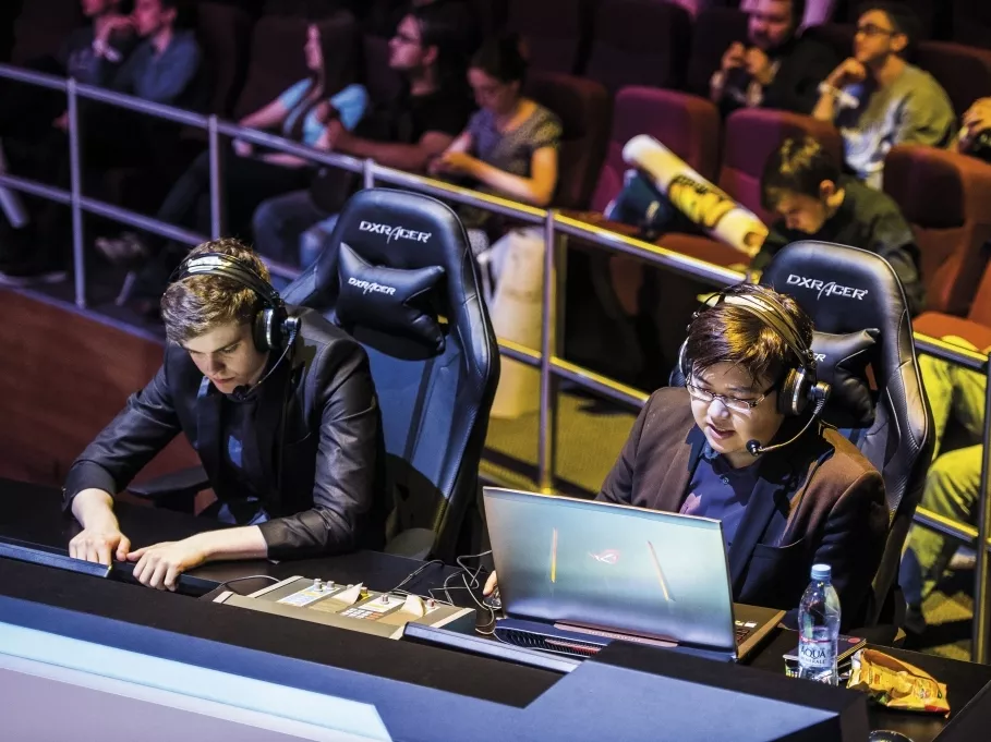 Ki és miért mozog az e-sport-piacon?