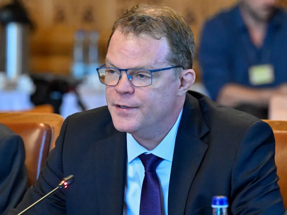 Felmentették az NMHH éléről Koltay Andrást