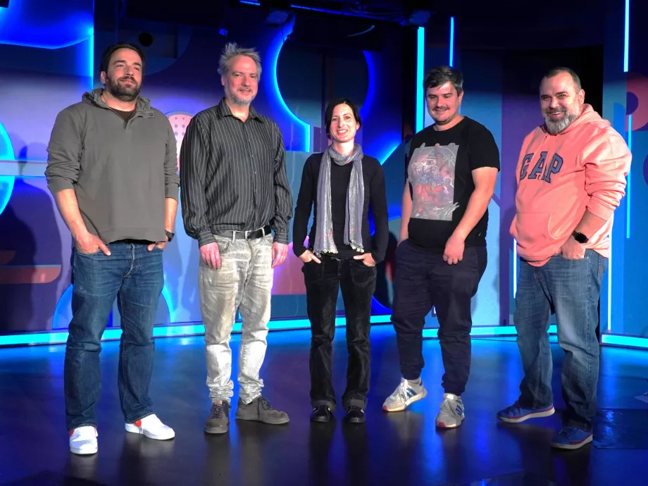 Magyari Péterrel, Köves Gáborral, Iliás-Nagy Katalinnal és Szabó M. Istvánnal jön a legújabb Reporter Slam