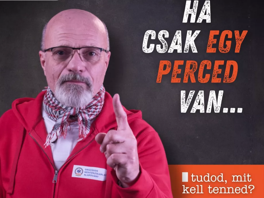 Egy perc, ami életet menthet – Zacher Gábor új kampányban tanítja a kritikus első lépéseket