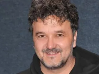 Elhunyt Scherer Péter