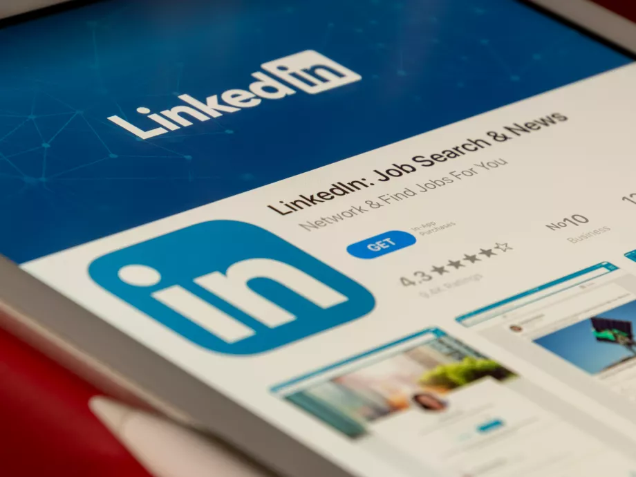 Megvan, mennyit keresett a LinkedIn tavaly a prémium előfizetésén